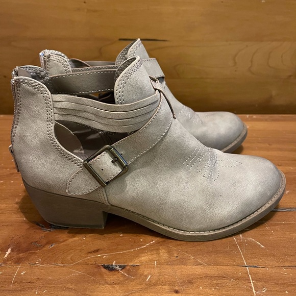 Booties - Picture 2 of 6